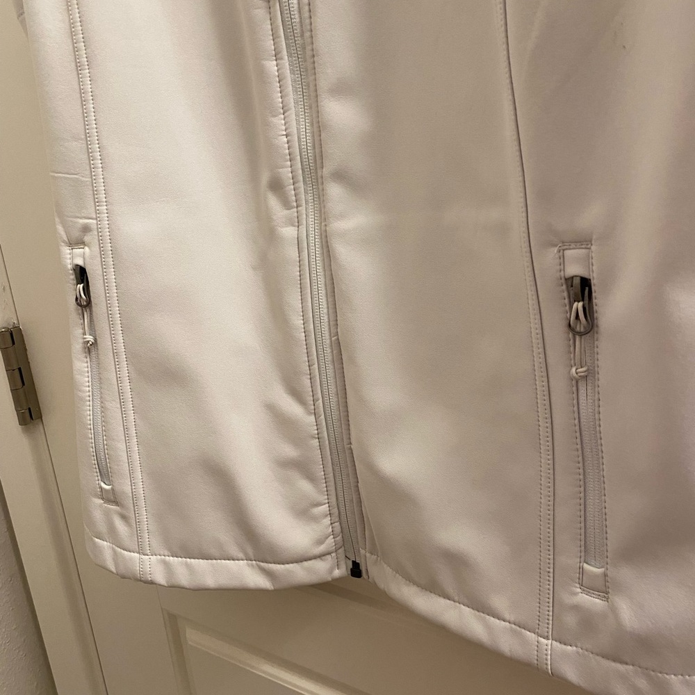 Vest - Picture 5 of 7